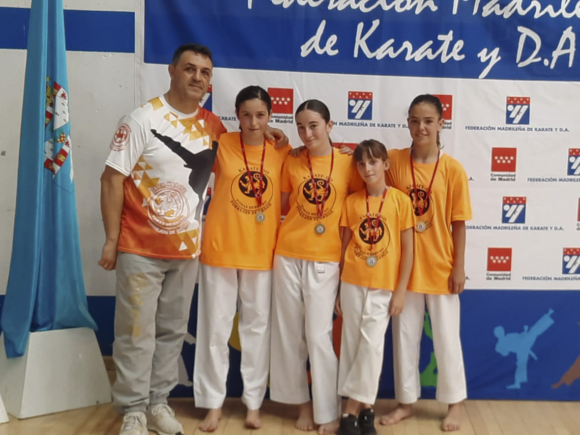 Los alumnos del “Club Karate Torrejón Tomás Herrero” terminan la temporada con cinco nuevos cinturones negros primer dan y nueve podios en la Fase Final del Trofeo Deuko de la Comunidad de Madrid