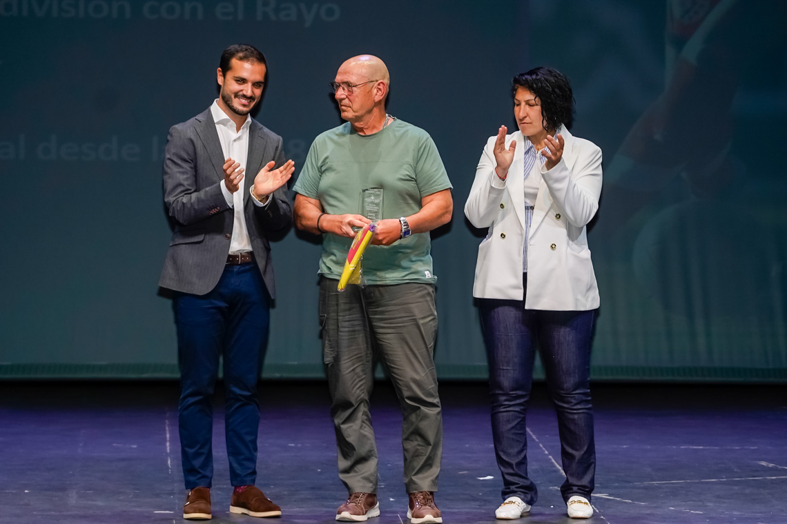 Gala del Deporte 2024 - Saray García - Mejor trayectoria deportiva - Recoge el premio su padre