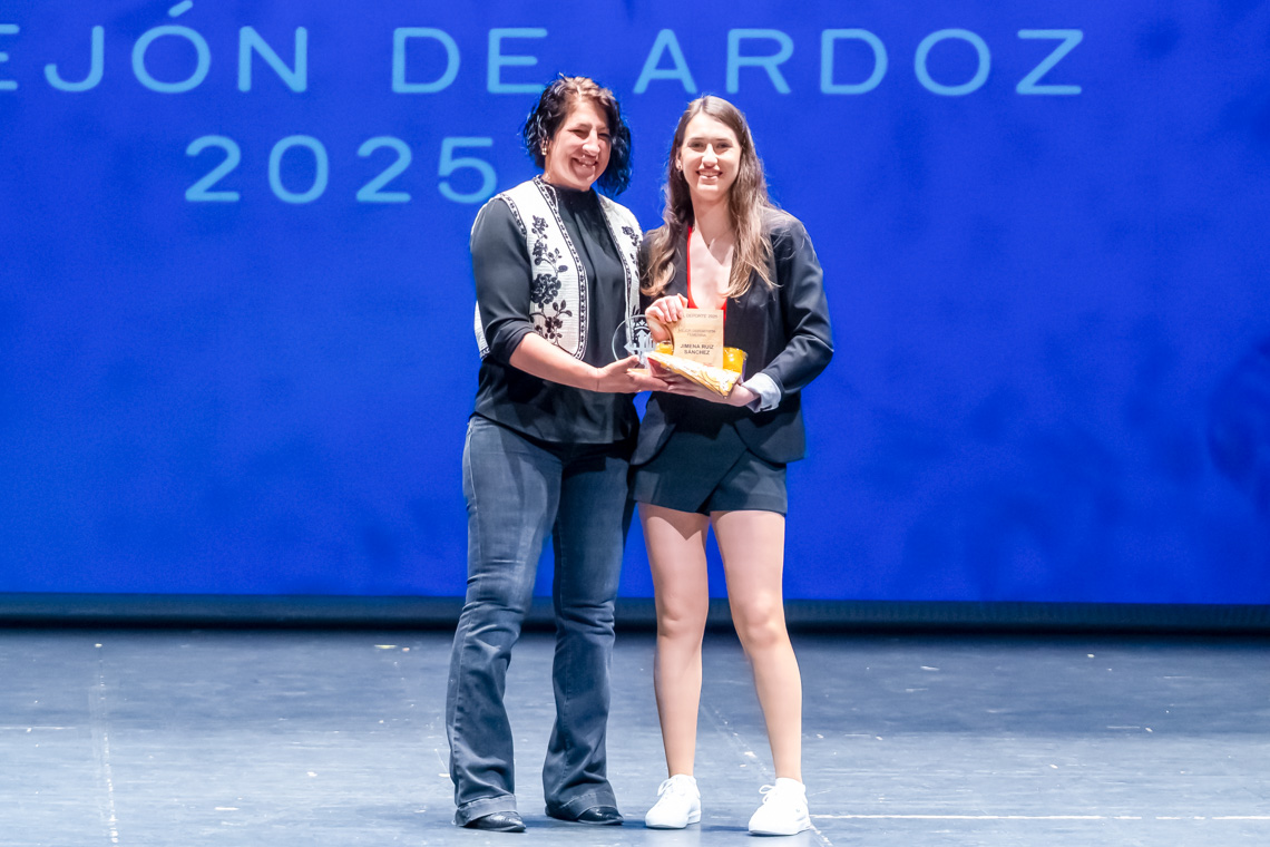 Gala del Deporte 2025 - Mejor Deportista Femenina – Jimena Ruiz Sánchez (recogen el premio en su nombre) 