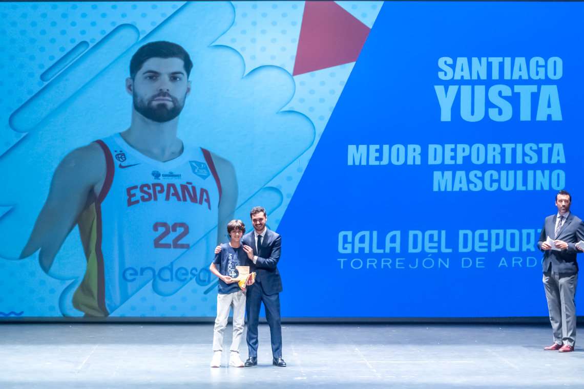 Gala del Deporte 2025 - Mejor Deportista Maculino – Santiago Yusta (recogen el premio en su nombre)
