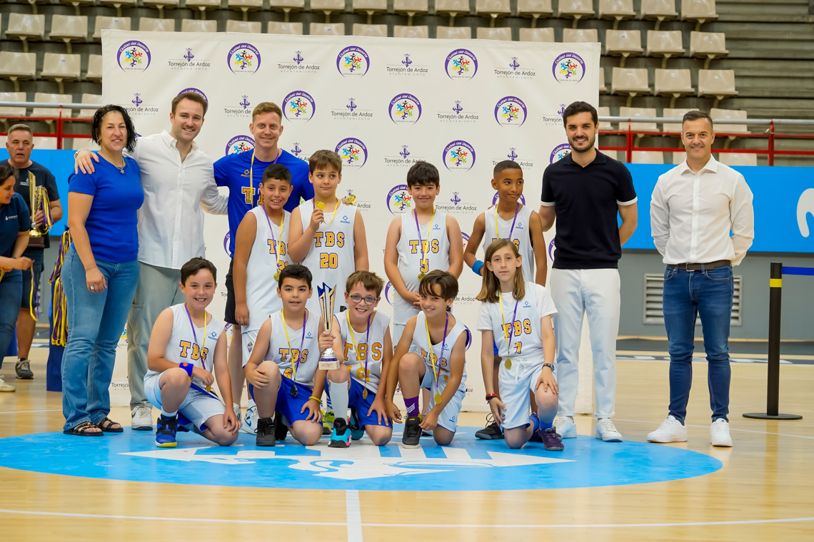 Entrega de trofeos temporada 2024-2025 - Baloncesto categoría benjamín