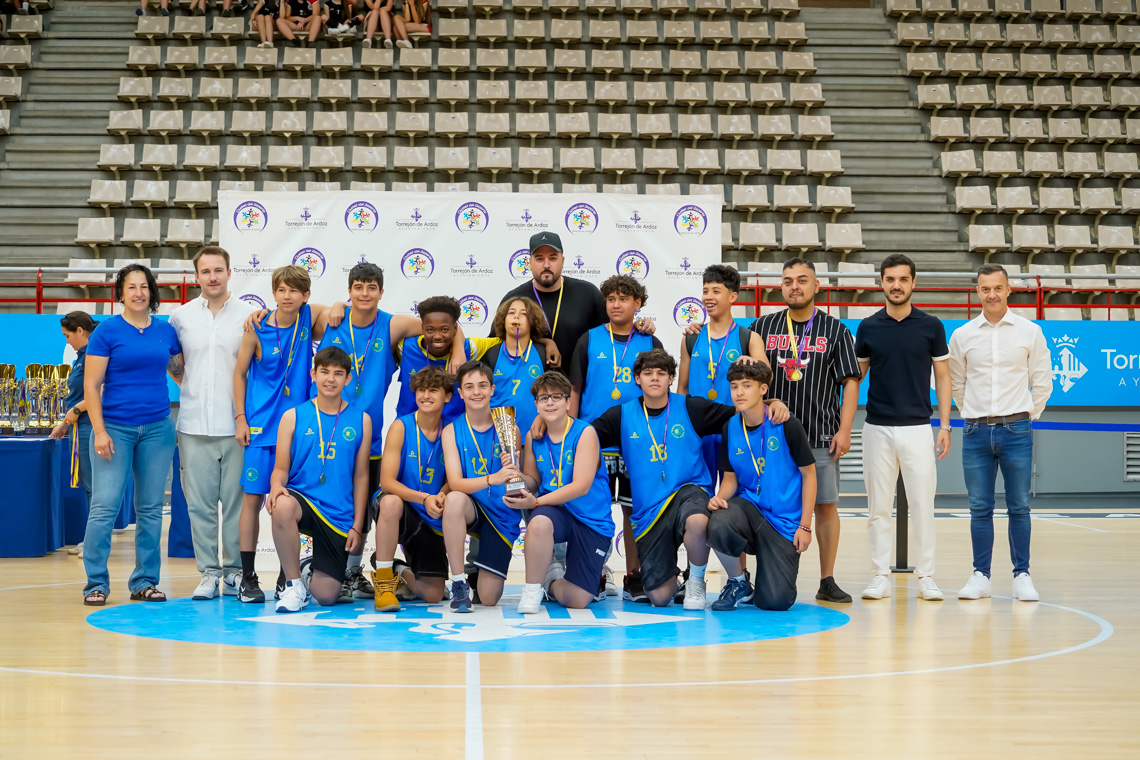 Entrega de trofeos temporada 2024-2025 - Baloncesto categoría infantil