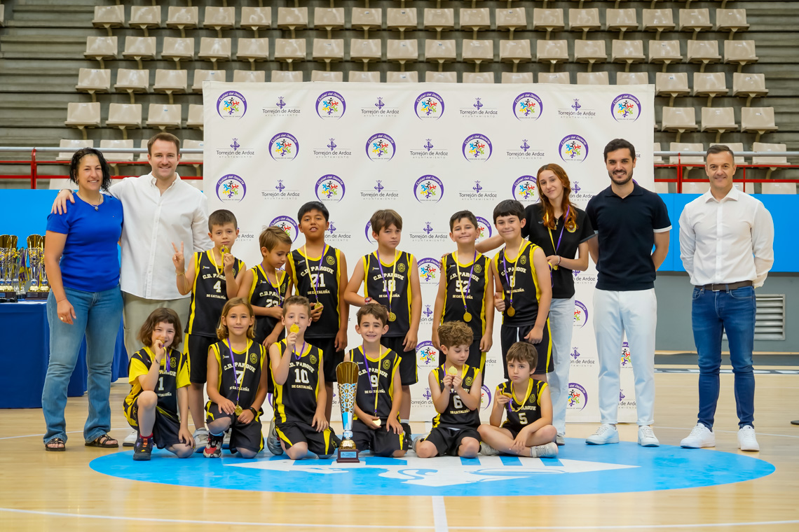 Entrega de trofeos temporada 2024-2025 - Baloncesto categoría prebenjamín