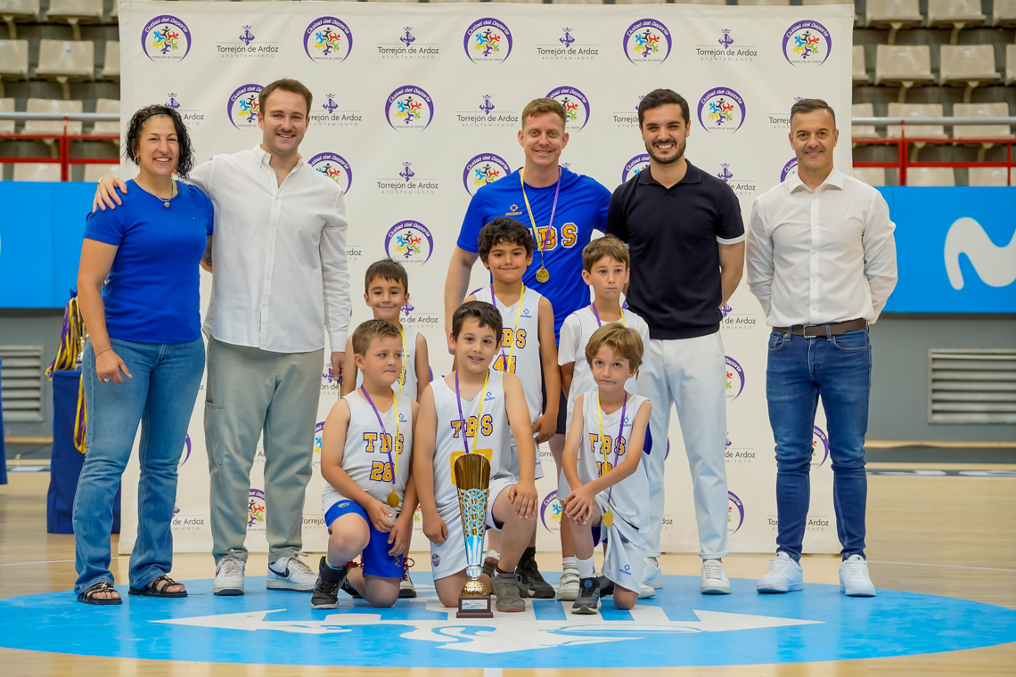 Entrega de trofeos temporada 2024-2025 - Baloncesto categoría prebenjamín