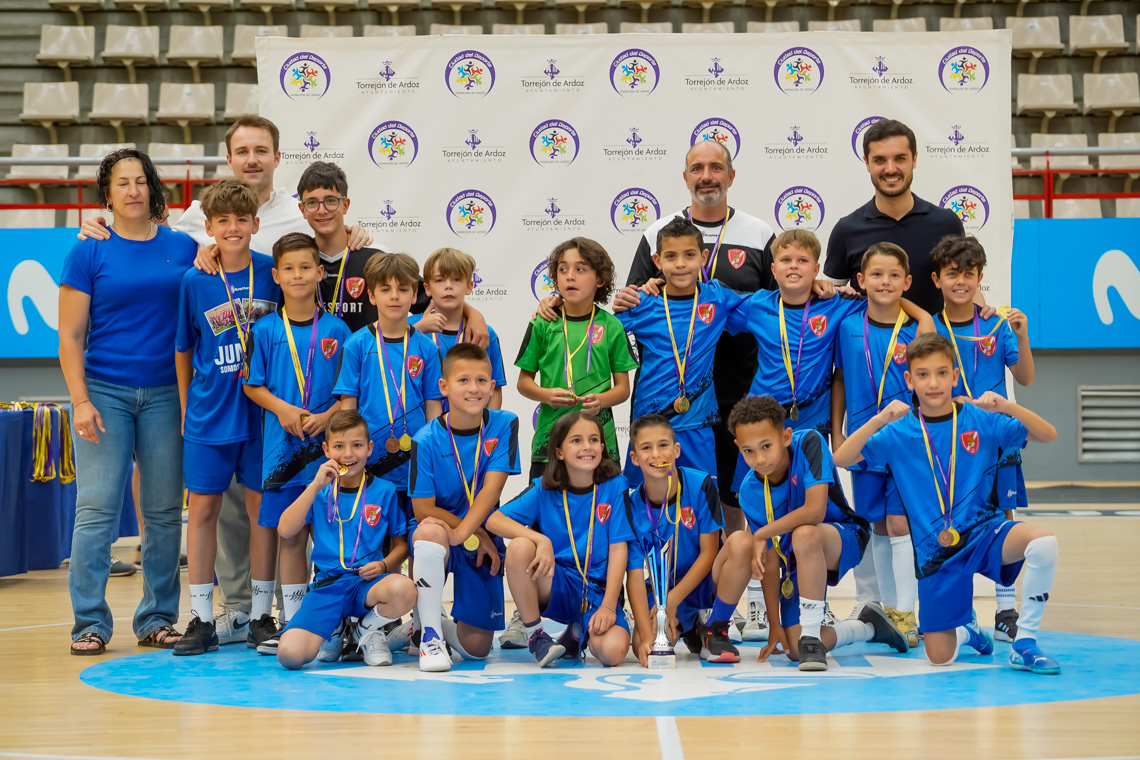 Entrega de trofeos temporada 2024-2025 - Fútbol 7 categoría benjamín