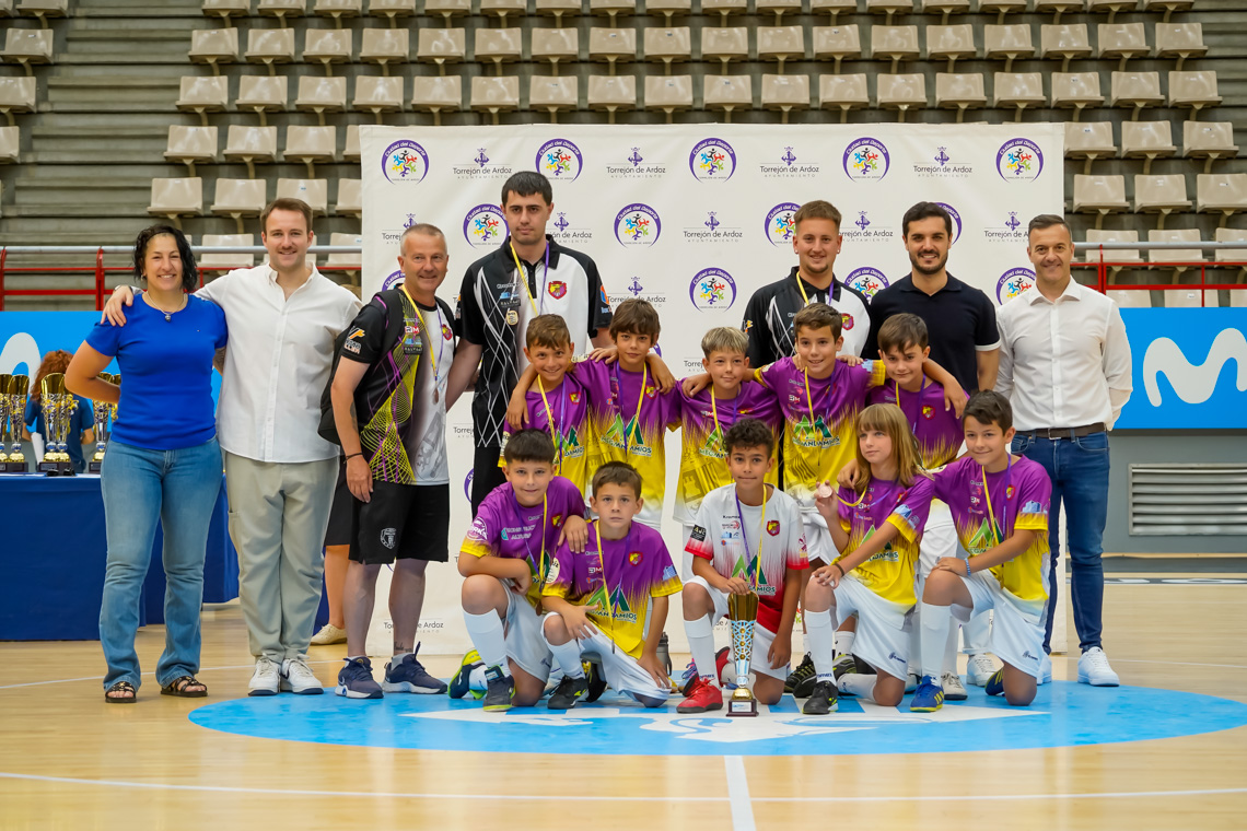 Entrega de trofeos temporada 2024-2025 - Fútbol sala categoría benjamín