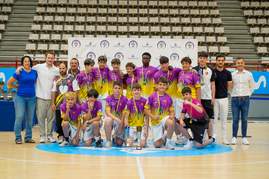 Entrega de trofeos temporada 2024-2025 - Fútbol sala categoría infantil