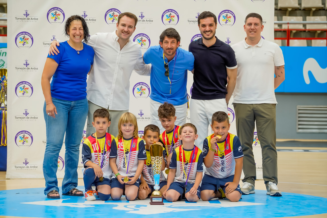 Entrega de trofeos temporada 2024-2025 - Fútbol sala categoría prebenjamín