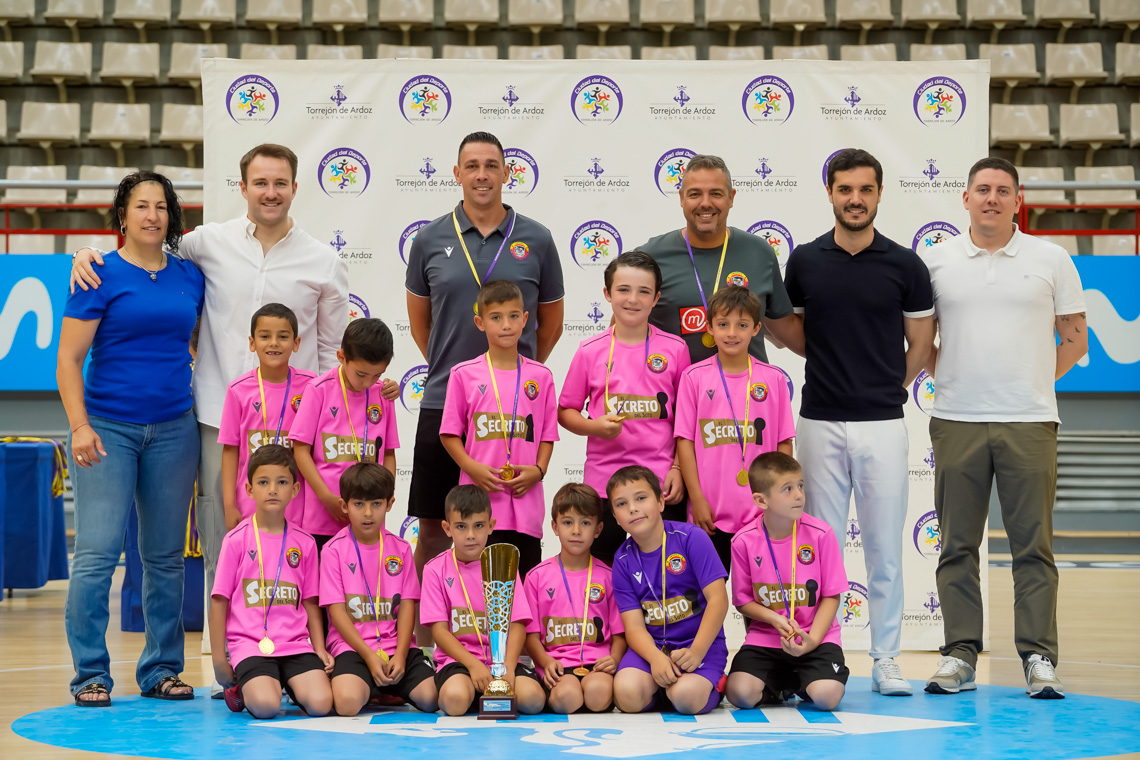 Entrega de trofeos temporada 2024-2025 - Fútbol sala categoría prebenjamín