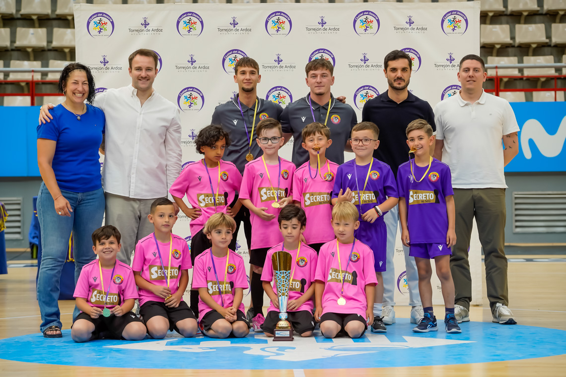 Entrega de trofeos temporada 2024-2025 - Fútbol sala categoría prebenjamín