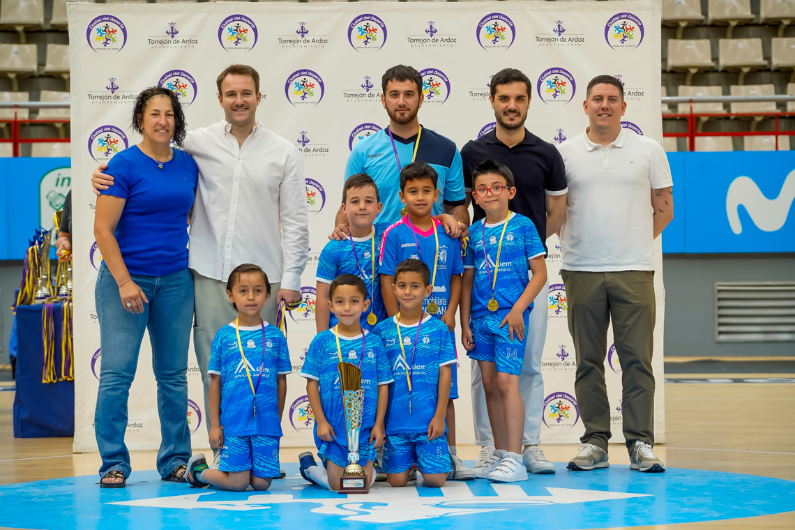 Entrega de trofeos temporada 2024-2025 - Fútbol sala categoría prebenjamín