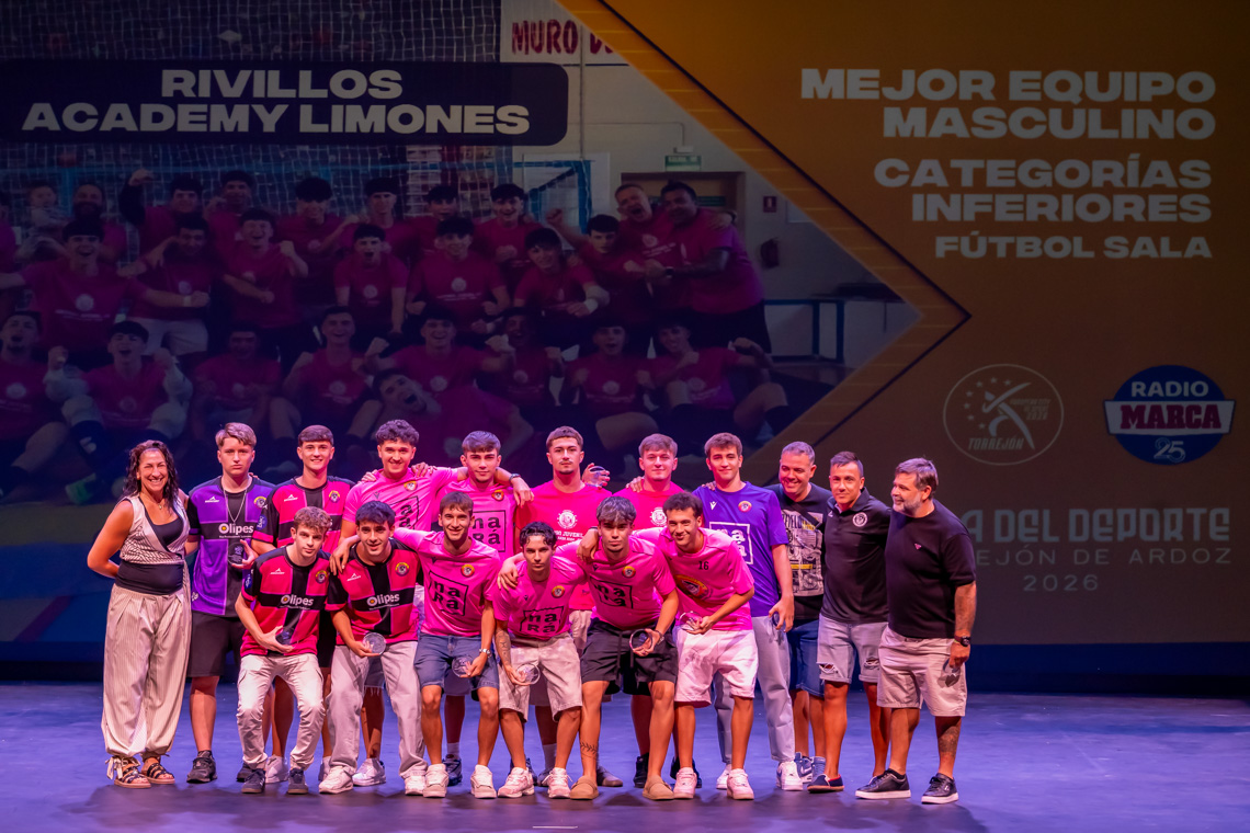 Mejor Equipo Masculino Categorías Inferiores: Rivillos Academy Limones Juvenil