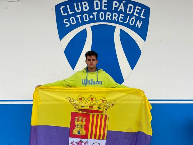 El torrejonero Alonso Rodríguez, campeón de España de pádel junior y de selecciones autonómicas sub-18