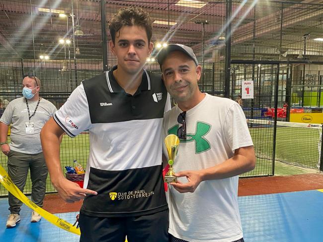 El torrejonero Alonso Rodríguez, campeón de España de pádel junior y de selecciones autonómicas sub-18