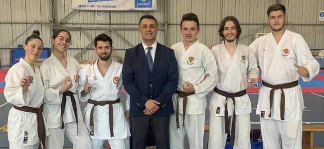 Los alumnos del “Club Karate Torrejón Tomás Herrero” terminan la temporada con cinco nuevos cinturones negros primer dan y nueve podios en la Fase Final del Trofeo Deuko de la Comunidad de Madrid