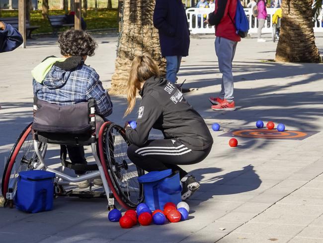 Torrejón de Ardoz continúa celebrando la Semana de la Discapacidad y el Voluntariado con una jornada de deporte inclusivo y los campeonatos deportivos adaptados de tenis y boccia 