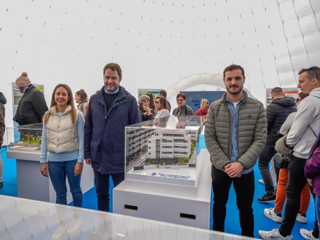 El nuevo “Plan Ciudad Torrejón: Torrejón Tiene + Futuro” cuenta con 55 iniciativas para impulsar el futuro más inmediato de la ciudad, esta exposición se puede visitar en el Parque Rosario hasta el próximo martes, 14 de febrero