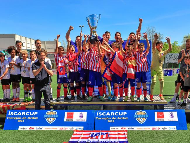 l Atlético de Madrid gana la ÍscarCup, uno de los torneos de fútbol de categoría benjamín más importantes del mundo