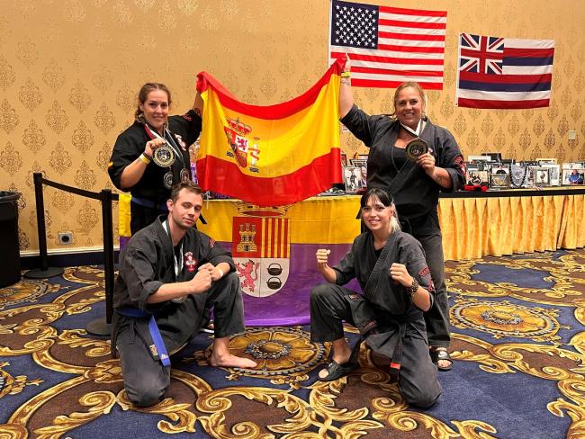 La torrejonera, Cristina Álvarez, revalida, por quinto año consecutivo, su título de campeona del mundo de defensa personal kajukenbo y logra por segunda vez el Cinturón de Campeón de Campeones