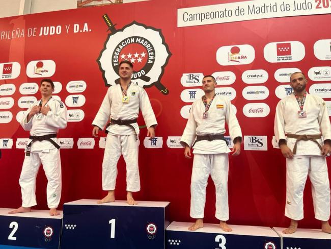 Ramón Sierra Holtz, medalla bronce en categoría absoluta -81 kilos