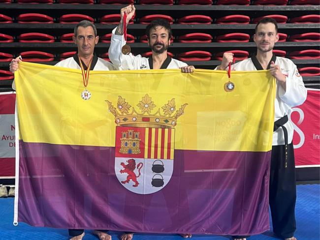 De izquierda a derecha: Marcos Parra, Manuel Cobos y Jesús Rodríguez 