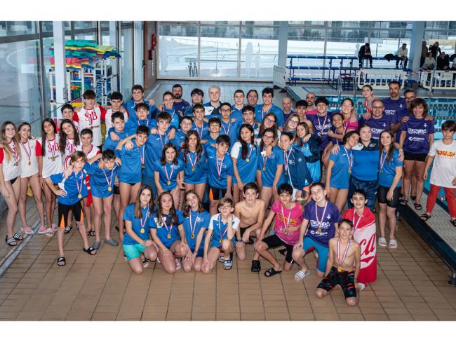 Participaron un total de 60 nadadores desde los 10 a los 17 años del Club Tri-Torrejón, Club Natación Torrejón y Colegio San Juan Bosco