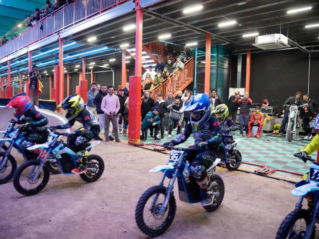 Torrejón de Ardoz cuenta en Oasiz Madrid con Motocrossity, el primer circuito de motocross indoor del mundo