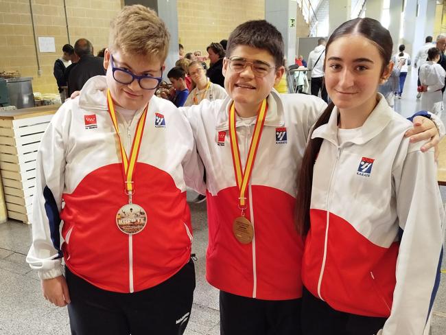 Competidores del Club Karate Torrejón de Ardoz Tomás Herrero que disputaron el Campeonato de España