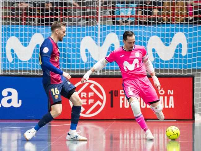 El torrejonero, Jesús Herrero, en una acción durante el partido ante el Barça