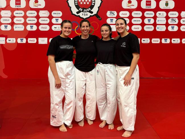 Con motivo del Día Internacional de las Mujeres, Eva Wong, Rocío Núñez y Celia Núñez participaron en una masterclass de defensa personal impartida por la argentina, Daniela Krukower