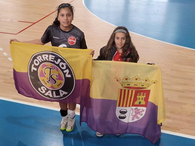 Mía Monasterios y Paula Talero en el Campeonato de España