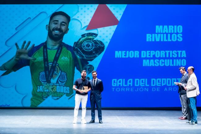 Mejor Deportista Masculino – Mario Rivillos Plaza (Recogen el premio en su nombre)