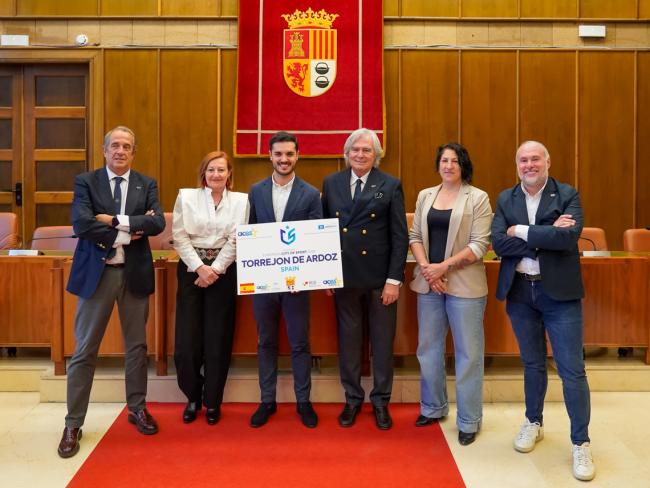 El Comité evaluador de la Asociación Europea de Capitales y Ciudades del Deporte (ACES Europe) visitando ale Ayuntamiento de Torrejón