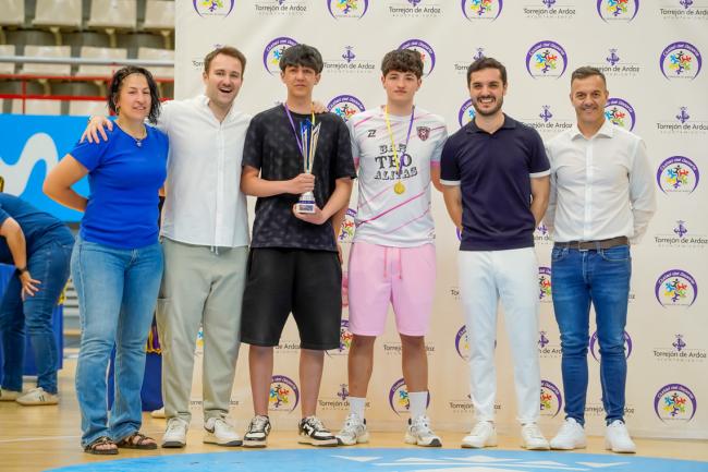 Premiados de las competiciones locales de fútbol sala categoría juvenil de la temporada 2024-2025