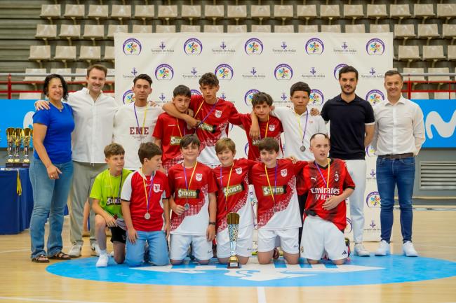 Premiados de las competiciones locales de fútbol sala categoría infantil de la temporada 2024-2025