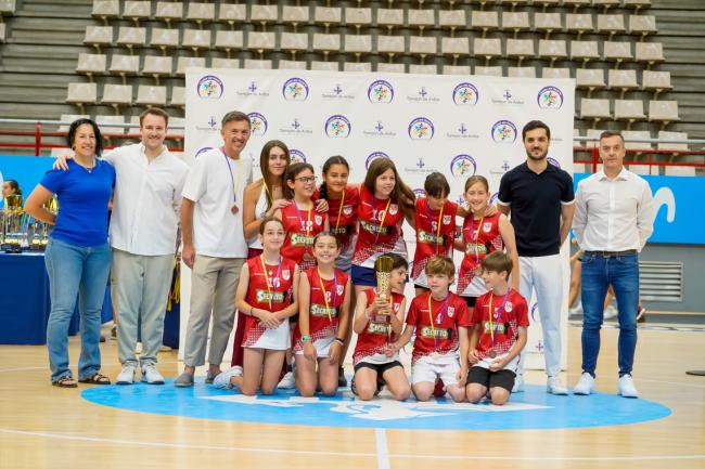 Premiados de las competiciones locales de voleibol categoría alevín de la temporada 2024-2025