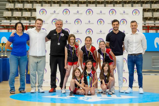 Premiados de las competiciones locales de voleibol categoría benjamín de la temporada 2024-2025