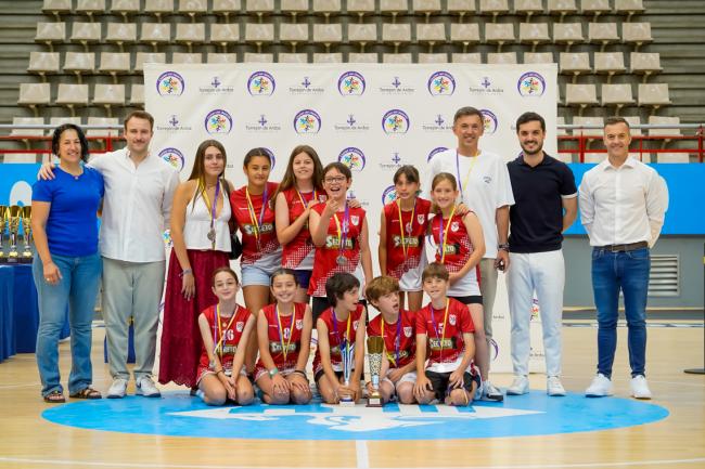 Premiados de las competiciones locales de voleibol categoría alevín de la temporada 2024-2025