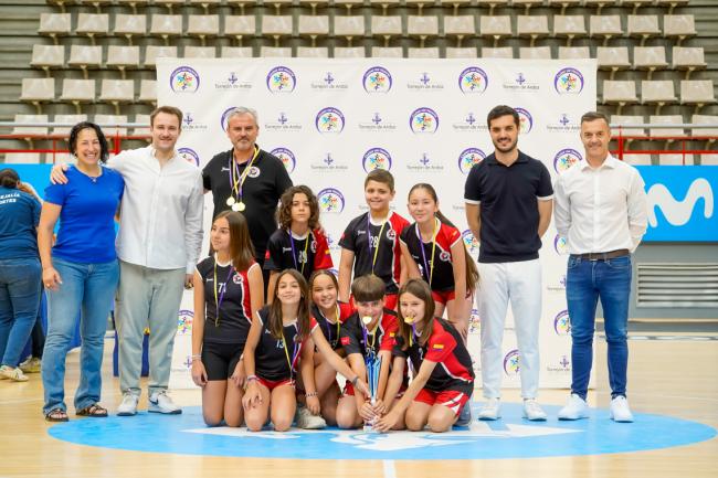 Premiados de las competiciones locales de voleibol categoría infantil de la temporada 2024-2025