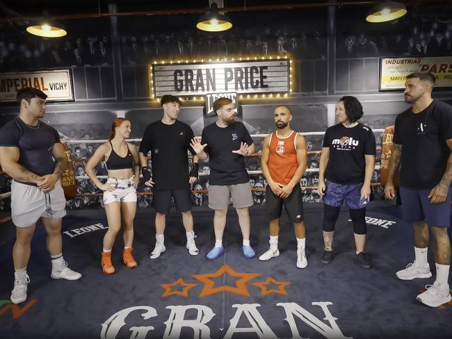 Mirian Gutiérrez con todos los participantes en el vídeo de Ibai Llanos