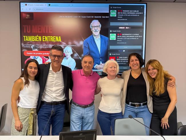 Miriam Gutiérrez junto a varios integrantes que participaron en las jornadas 