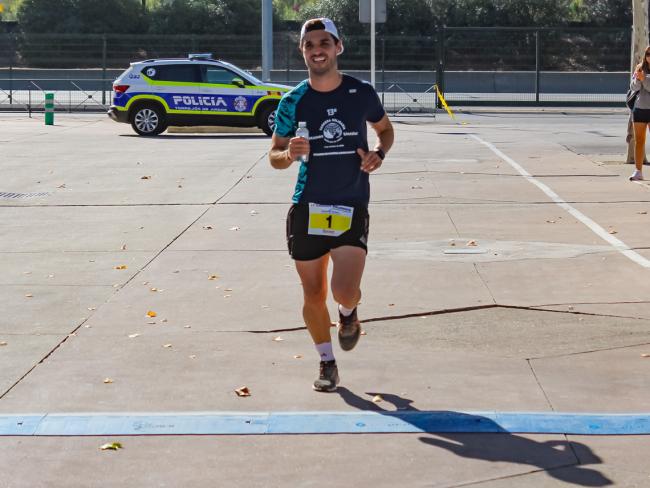 El alcalde durante la prueba deportiva