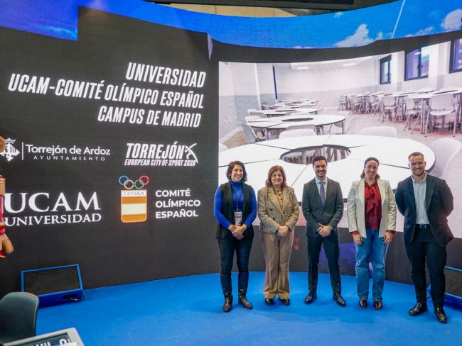 Visita de María Dolores García Mascarell, presidenta la UCAM, y de María Mendoza, responsable del campus de Torrejón de Ardoz de la UCAM-COE