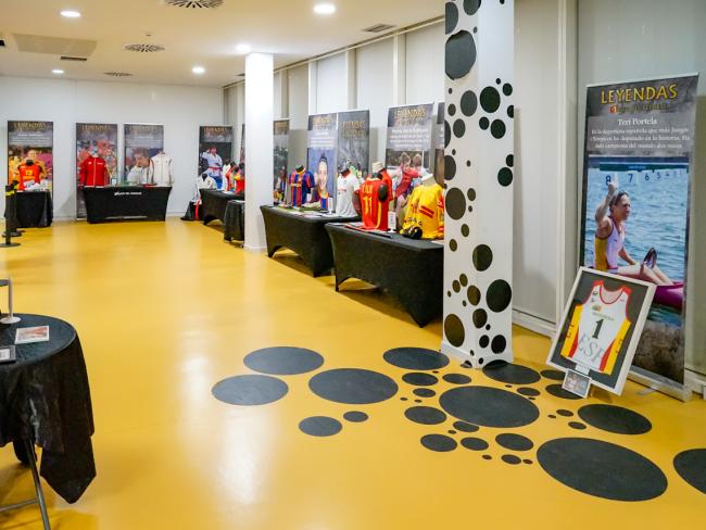 La Caja del Arte está centrada en el deporte femenino, paralímpico y antorchas olímpicas   