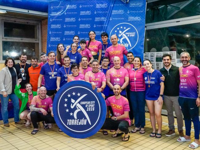 Integrantes del Club de Triathlon, Tri-Torrejón, que participaron en la 2ª edición del Desafío de Natación Ciudad de Torrejón