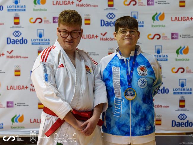Karatekas participantes en la Liga Nacional de Karate en la modalidad de parakarate, para personas con diversidad funcional