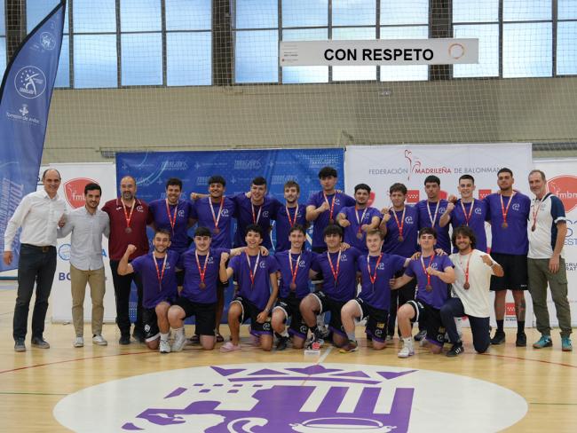 Equipo senior masculino de 1ª Territorial del Club Balonmano Torrejón, tercero de la Comunidad de Madrid