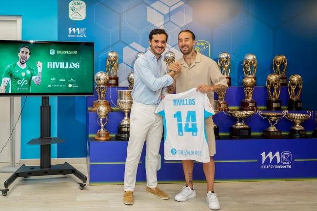 El alcalde, Alejandro Navarro, apoyó a Mario Rivillos en el regreso del torrejonero a Inter JP Financial 
