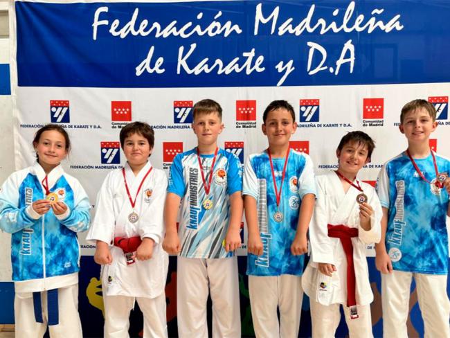 Participantes en el Campeonato Escolar (DEUKO)