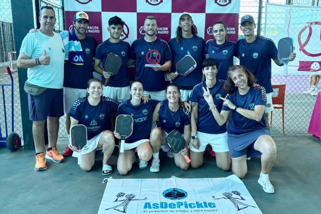 Equipo AsDePickle de Madrid en donde juega la torrejonera, Paula Clemente